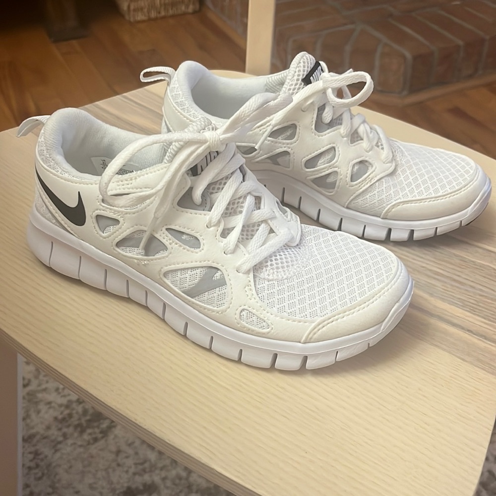 Nike Free Run 2 Sneakers